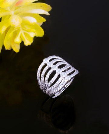 White Gold လက်စွပ်